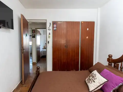 Venta Dpto 3 dorm 2do piso por escalera
