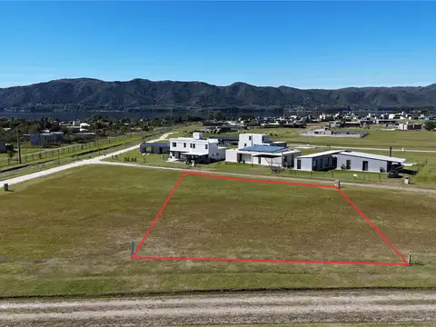 Lote en Puerto del Águila 1200 m² con vista al lago + doble frente + amenities