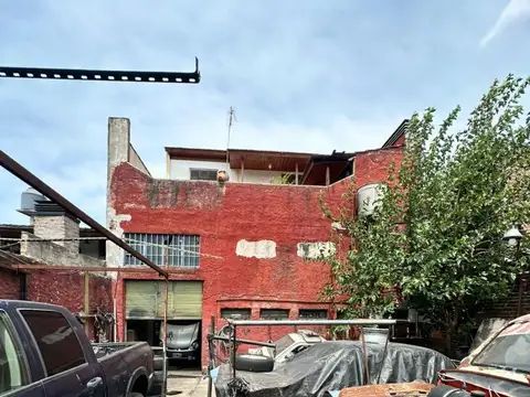 Casa en Venta en Isidro Casanova, USD 350.000