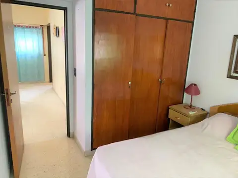 Departamento 3 ambientes con Cochera  a una cuadra del Mar 