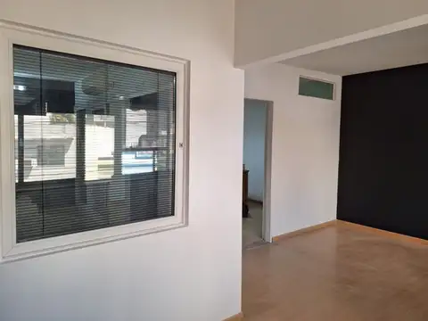 Oficina en Alquiler en Ramos Mejia, $ 900.000