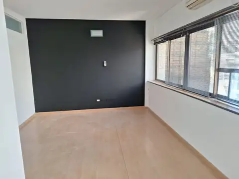 Oficina en Alquiler en Ramos Mejia, $ 900.000
