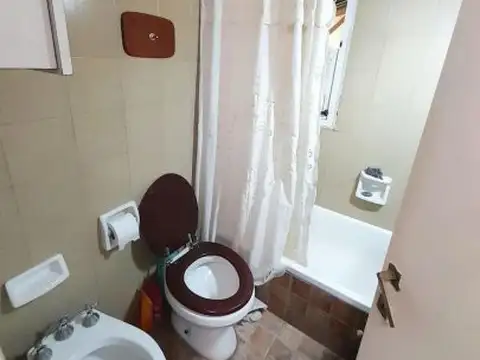 Palermo, Fitz Roy y Paraguay, 1er piso por escalera, 2 amb, 43m2, u$S 500 + servicios. (alq min...