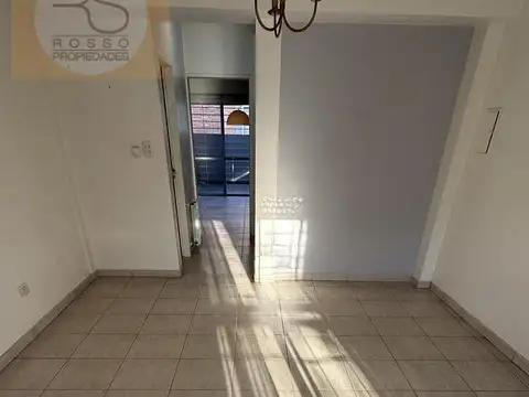 Depto Tipo Casa en Alquiler con 1 cocheras