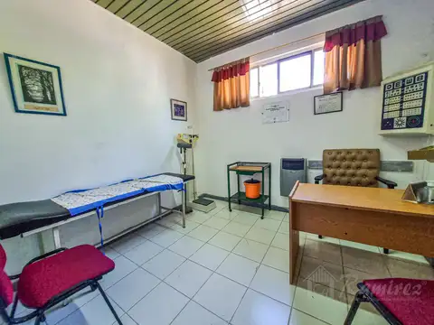 Local en Venta en Francisco Alvarez, USD 240.000