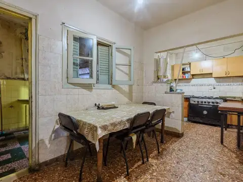 Avenida Pellegrini 3400