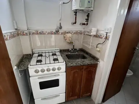 Salguero al 2200