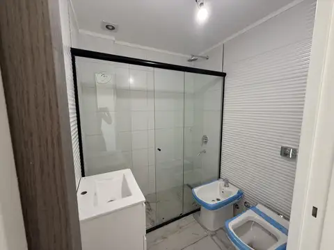 Depto 3 amb al frente con terraza balcon y Parrilla