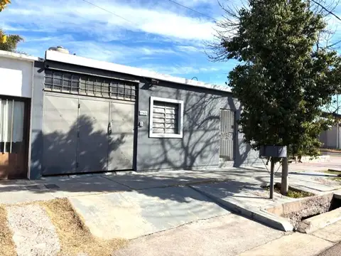 VENTA  CASA + DEPARTAMENTO BARRIO FUCHS GODOY CRUZ
