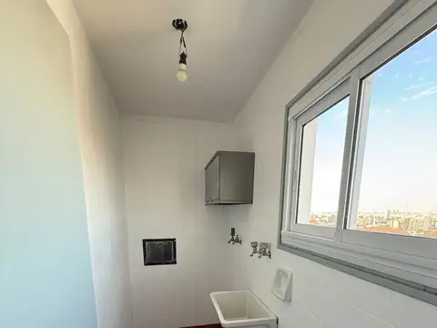 Simbron 4300, Piso 13