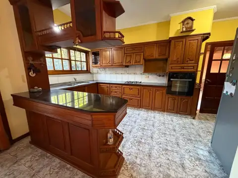 Casa 3 ambientes con 5 baños
