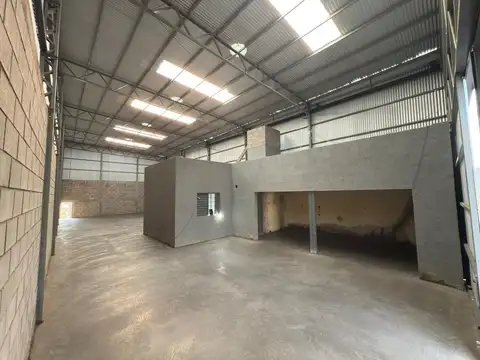 Galpon en Venta en La Calera, USD 145.000