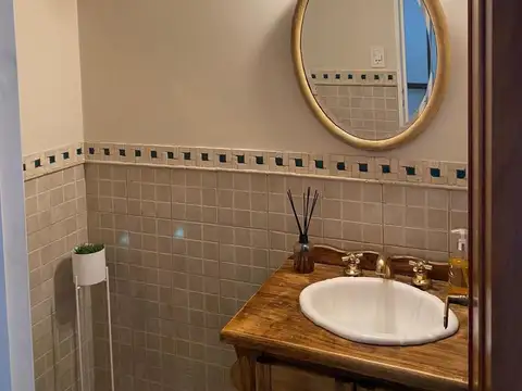 Casa 7 ambientes con 3 baños