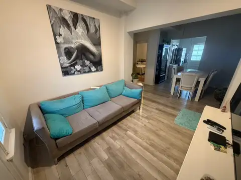 Casa de 3 ambientes en venta en el centro de Bernal