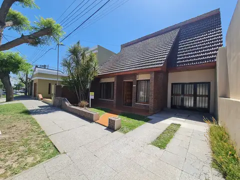 Casa Chalet  en Venta en El Mirador, Luján, G.B.A. Zona Oeste