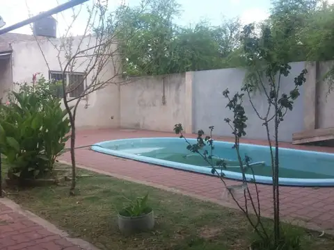 Casa con pilet en puerto Gaboto