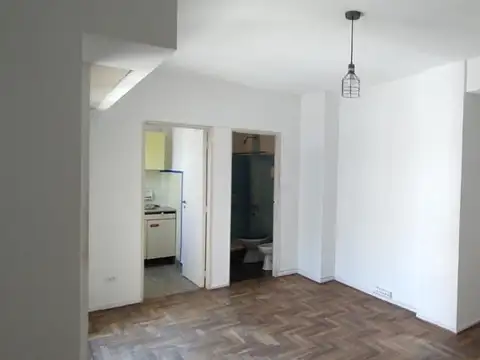 MONO AMBIENTE LATERAL - MUY LUMINOSO