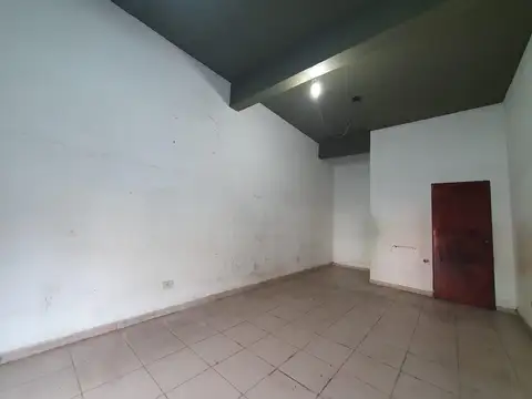 Local en Alquiler en Belen de Escobar, $ 500.000