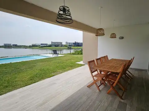 Casa en Alquiler de 3 dormitorios