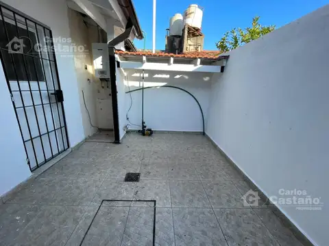 Depto Tipo Casa en Alquiler de 3 ambientes
