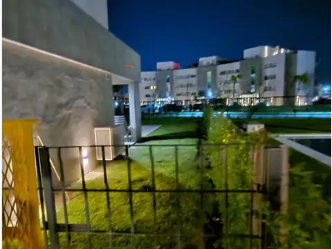 Casa 5 ambientes con 5 baños