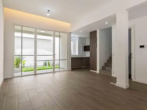 Increíble PH a estrenar!! Con Jardín, terraza con parrilla y garage!! 