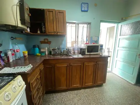 Casa 3 ambientes con 2 baños