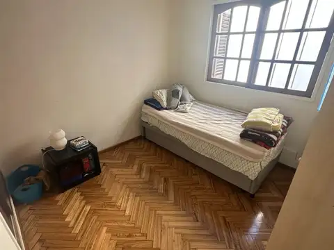 ALQUILER PH 4 AMBIENTES CON PATIO OLIVOS