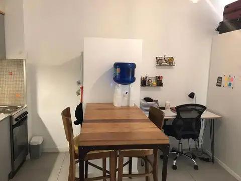 Venta de 2 ambientes con coch en San Cristóbal apto. crédito