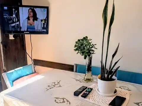 Casa en Alquiler con 2 cocheras