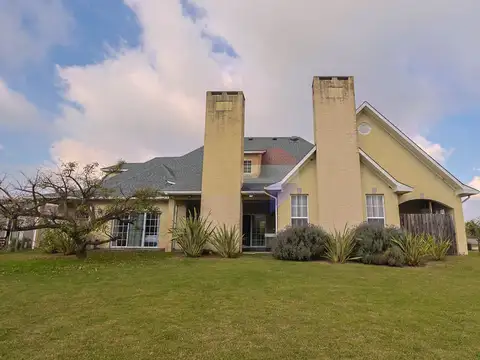 CASA EN VENTA EN VIÑEDOS DE LA TAHONA