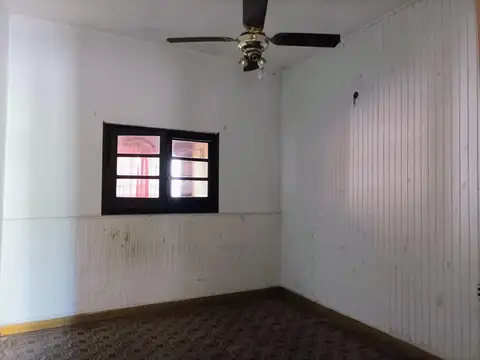 Casa 4 ambientes con 1 baño