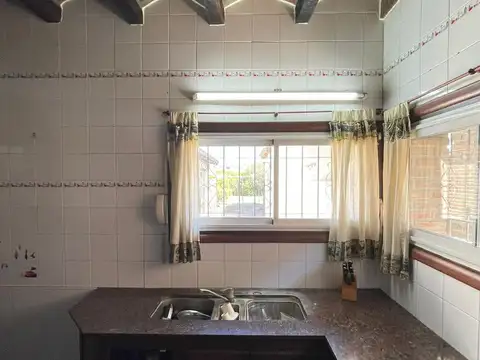 (RETASADO) VENTA | CHALET EN NECOCHEA