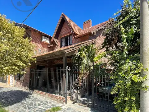 (RETASADO) VENTA | CHALET EN NECOCHEA
