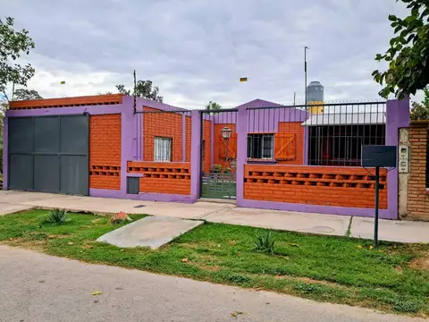 Venta - Casa 2 Dormitorios en Marquesado, Rivadavia