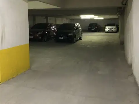 MENDOZA Y SANTIAGO EXCELENTE UBICACIÓN Y PRECIO COCHERA