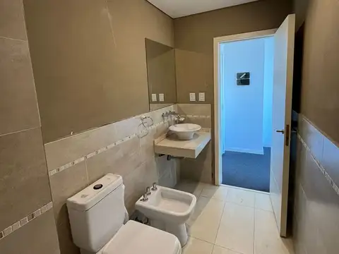 Departamento en Alquiler con 1 cochera
