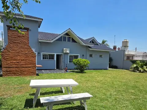 VENTA CASA 3 DORMITORIOS, PARQUE QUINCHO PARRILLA
