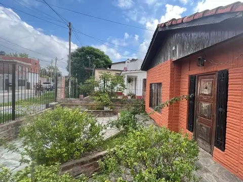 Venta casa 3 ambientes en Derqui lote 600 mts con pileta