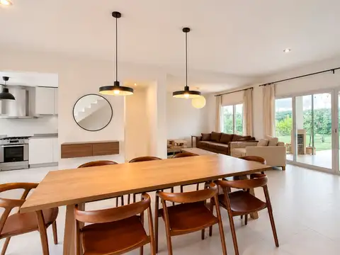 Casa en Alquiler en Altos De La Cañada, USD 1.450