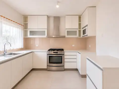 AlquilerCasa 5 amb jardin cochera B. Cerrado Pilar