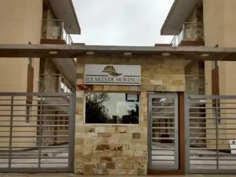 Venta departamento 3 amb Patio c/Cochera en Complejo Solares - Moreno