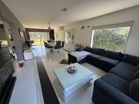 ALQUILER CASA BARRIO CERRADO HARAS MARIA VICTORIA 