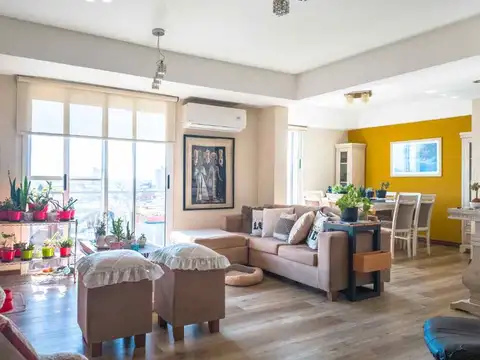DEPARTAMENTO DUPLEX C/COCHERA H. IRIGOYEN 1800