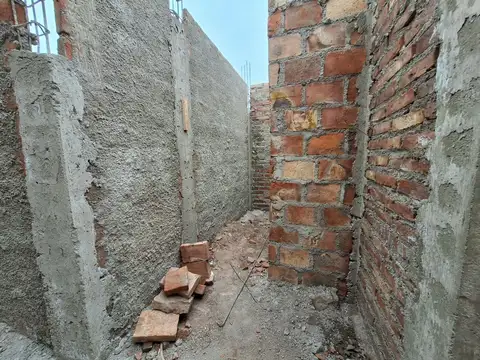 Casa 2 ambientes con 1 baño