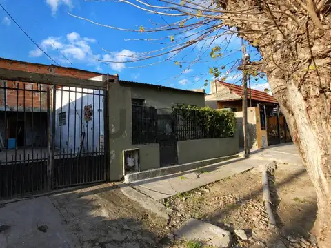 VENTA DE TERRENO CON CONSTRUCCION A DEMOLER/RECICLAR