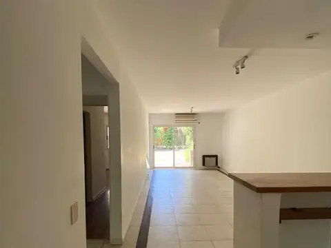 Departamento en Alquiler con 1 cocheras
