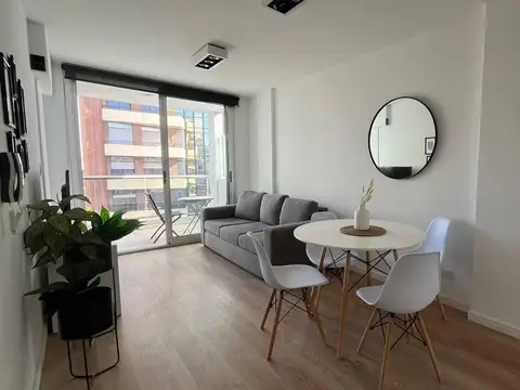 VENTA: departamento de un dormitorio con balcón terraza. Zona Centro, Rosario