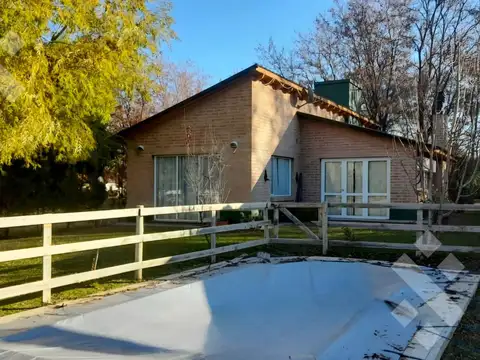 Casa 3 ambientes con 1 baño