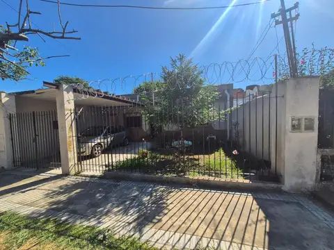 ALQUILER CASA DE 3 AMBIENTES